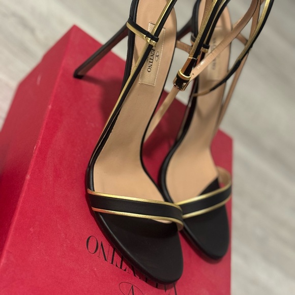 Valentino Garavani Black Strappy Heels - Picture 2 of 6